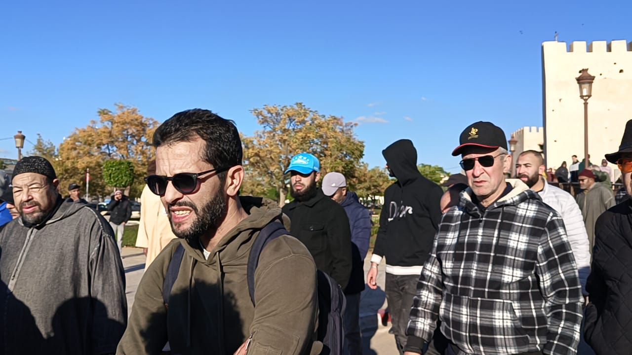 حضور وازن من شخصيات وطنية ومحلية في تشييع جثمان الفقيدة والدة المختار لغزيوي حضور وازن من شخصيات وطنية ومحلية في تشييع جثمان الفقيدة والدة المختار لغزيوي