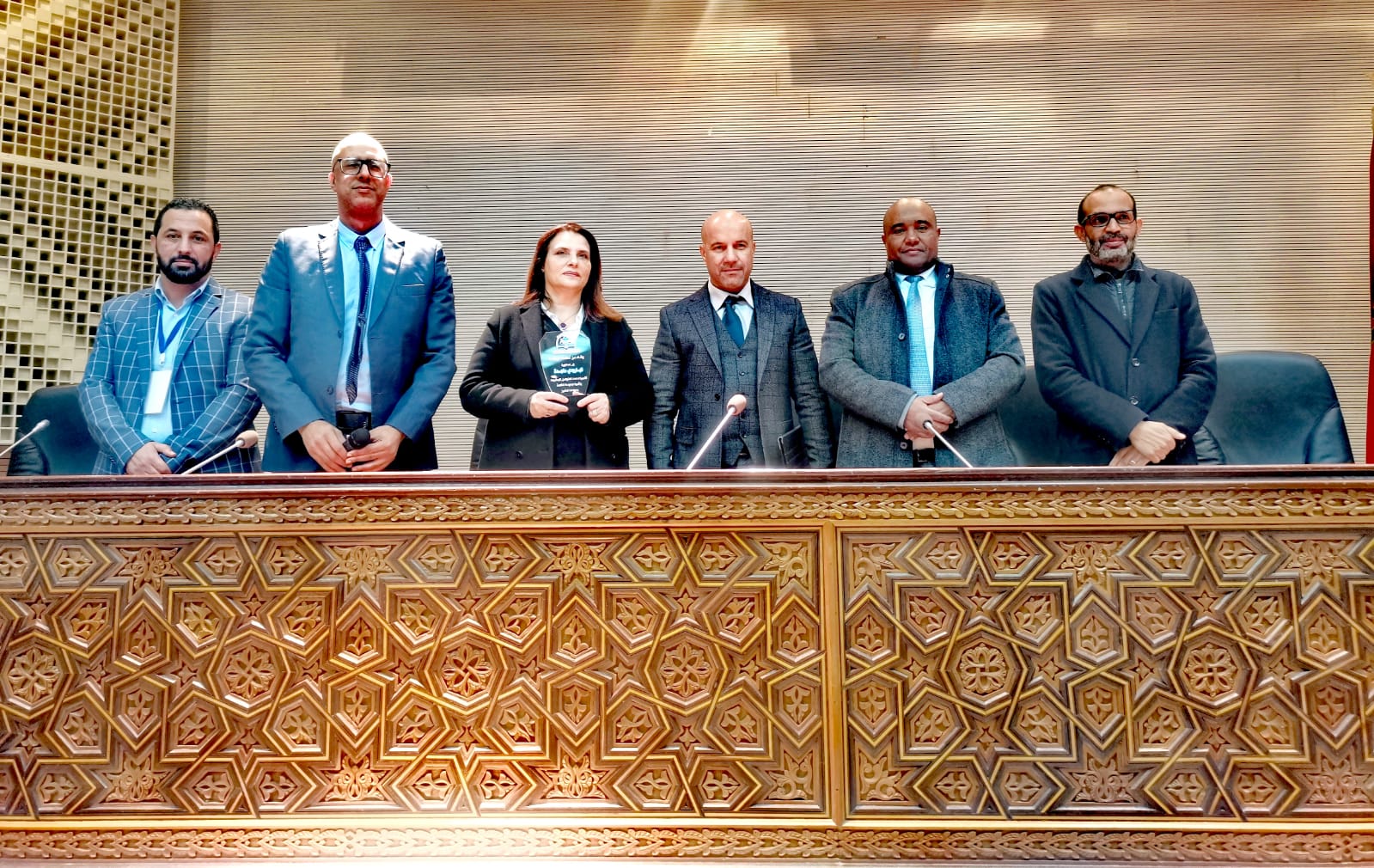 باحثون وخبراء بالصحة يجمعون بمكناس على أن تثمين الموارد البشرية مفتاح إصلاح المنظومة الصحية باحثون وخبراء بالصحة يجمعون بمكناس على أن تثمين الموارد البشرية مفتاح إصلاح المنظومة الصحية