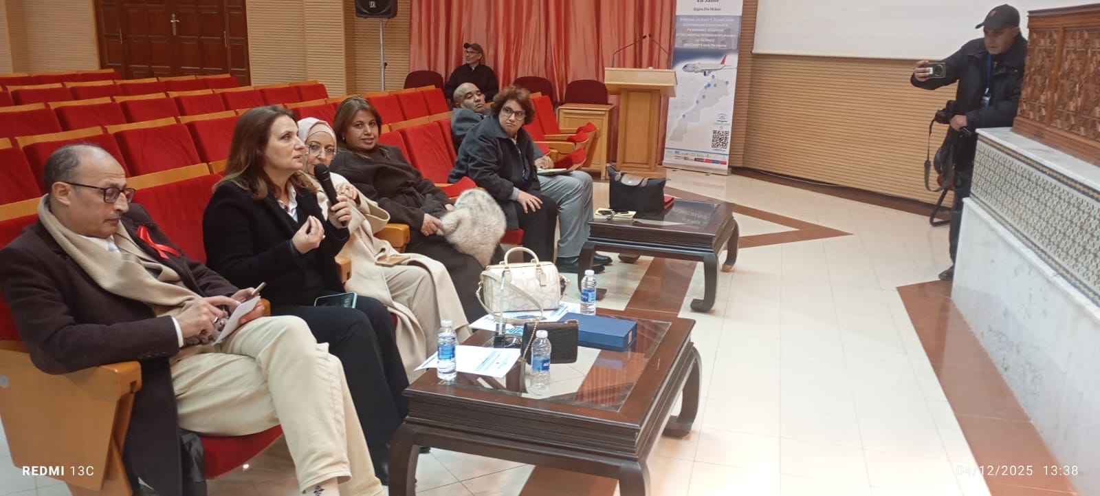 باحثون وخبراء بالصحة يجمعون بمكناس على أن تثمين الموارد البشرية مفتاح إصلاح المنظومة الصحية باحثون وخبراء بالصحة يجمعون بمكناس على أن تثمين الموارد البشرية مفتاح إصلاح المنظومة الصحية