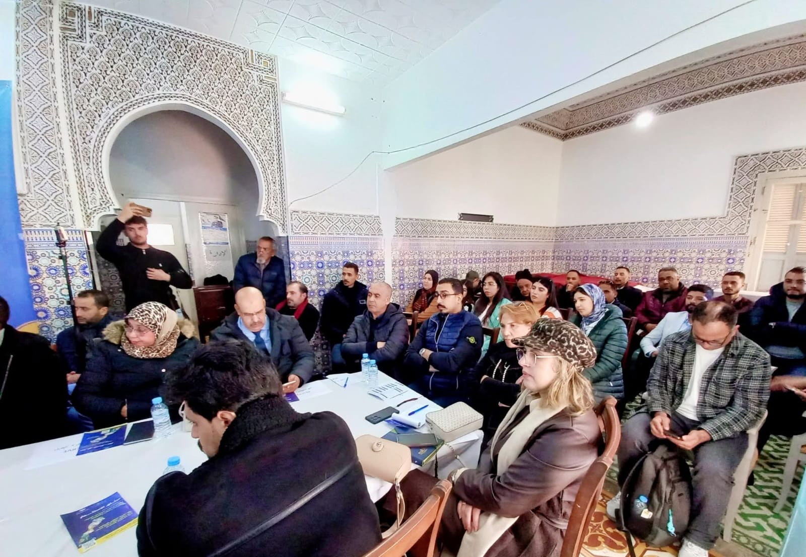 منسقية التجمع الوطني للأحرار بمكناس تقود نقاشا تنمويا حول النظام الجديد لدعم المقاولات وتعزيز الاستثمار الجهوي الاقتصادي منسقية التجمع الوطني للأحرار بمكناس تقود نقاشا تنمويا حول النظام الجديد لدعم المقاولات وتعزيز الاستثمار الجهوي الاقتصادي