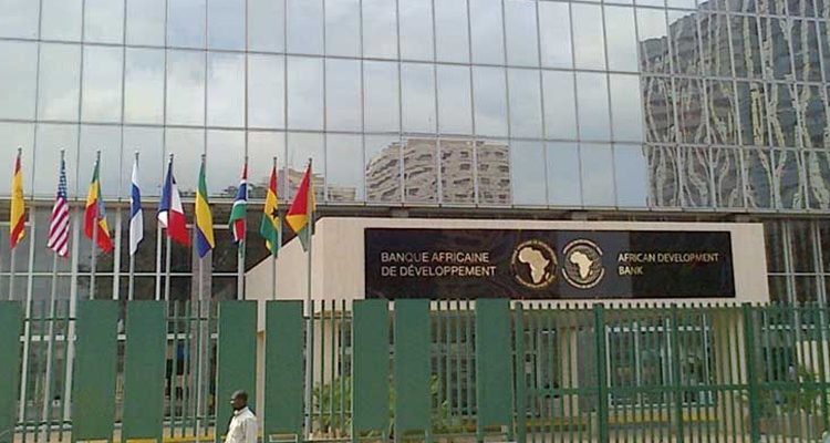 البنك الإفريقي للتنمية يمنح 150 مليون أورو لصندوق التجهيز الجماعي لتعزيز دينامية التنمية الترابية البنك الإفريقي للتنمية يمنح 150 مليون أورو لصندوق التجهيز الجماعي لتعزيز دينامية التنمية الترابية