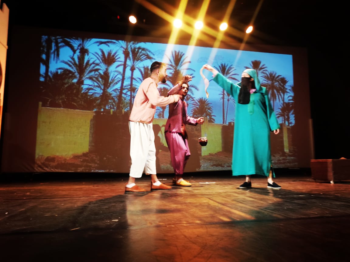 رحلة حديدان تحط رحالها بمكناس بعرض مسرحي يحتفي بالتراث المغربي بروح معاصرة.