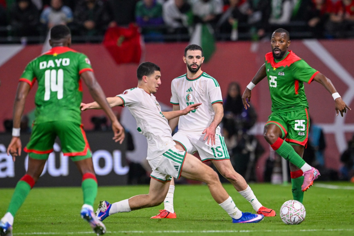 كأس إفريقيا للأمم المغرب 2025 (الجولة 2 -المجموعة 5) .. المنتخب الجزائري يتأهل إلى ثمن النهائي بفوزه على بوركينافاسو (1-0)