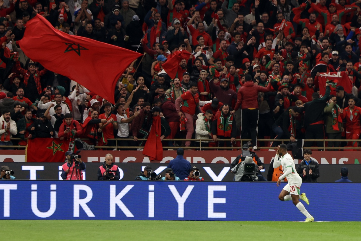 الساحرة المستديرة .. أو عندما تطرق كأس إفريقيا للأمم أبواب البيوت المغربية