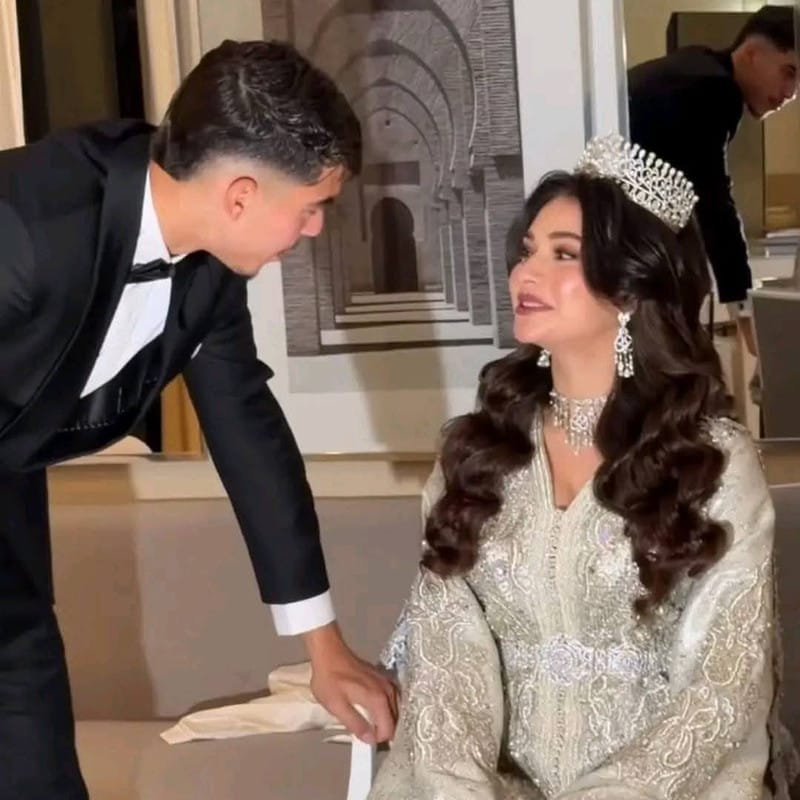 الدولي المغربي ياسر الزبيري يحتفل بزفافه على فرح الخليفي المنحدرة من الحسيمة