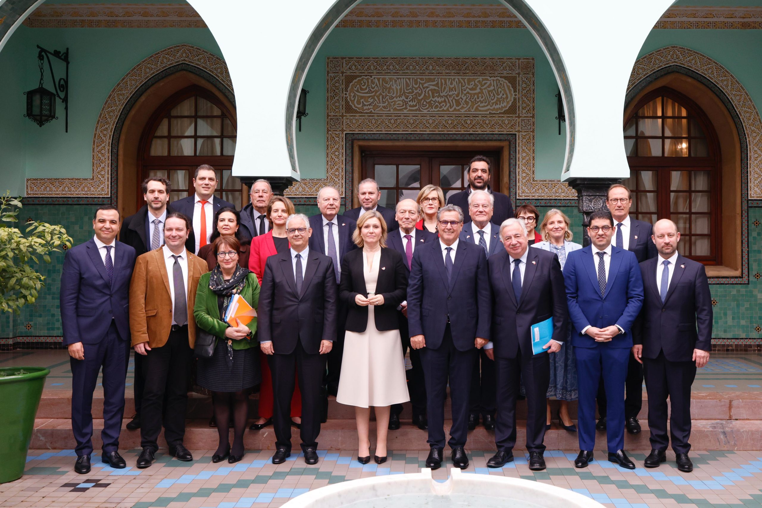 رئيس الحكومة يستقبل وفدا برلمانيا فرنسيا بقيادة رئيسة الجمعية الوطنية ورئيس مجلس الشيوخ