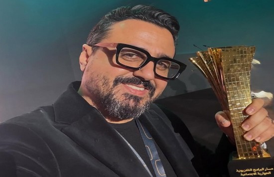 المغربي رشيد العلالي يتألق عربيا بالسعودية ويحصد لقب أفضل إعلامي وأفضل برنامج المغربي رشيد العلالي يتألق عربيا بالسعودية ويحصد لقب أفضل إعلامي وأفضل برنامج