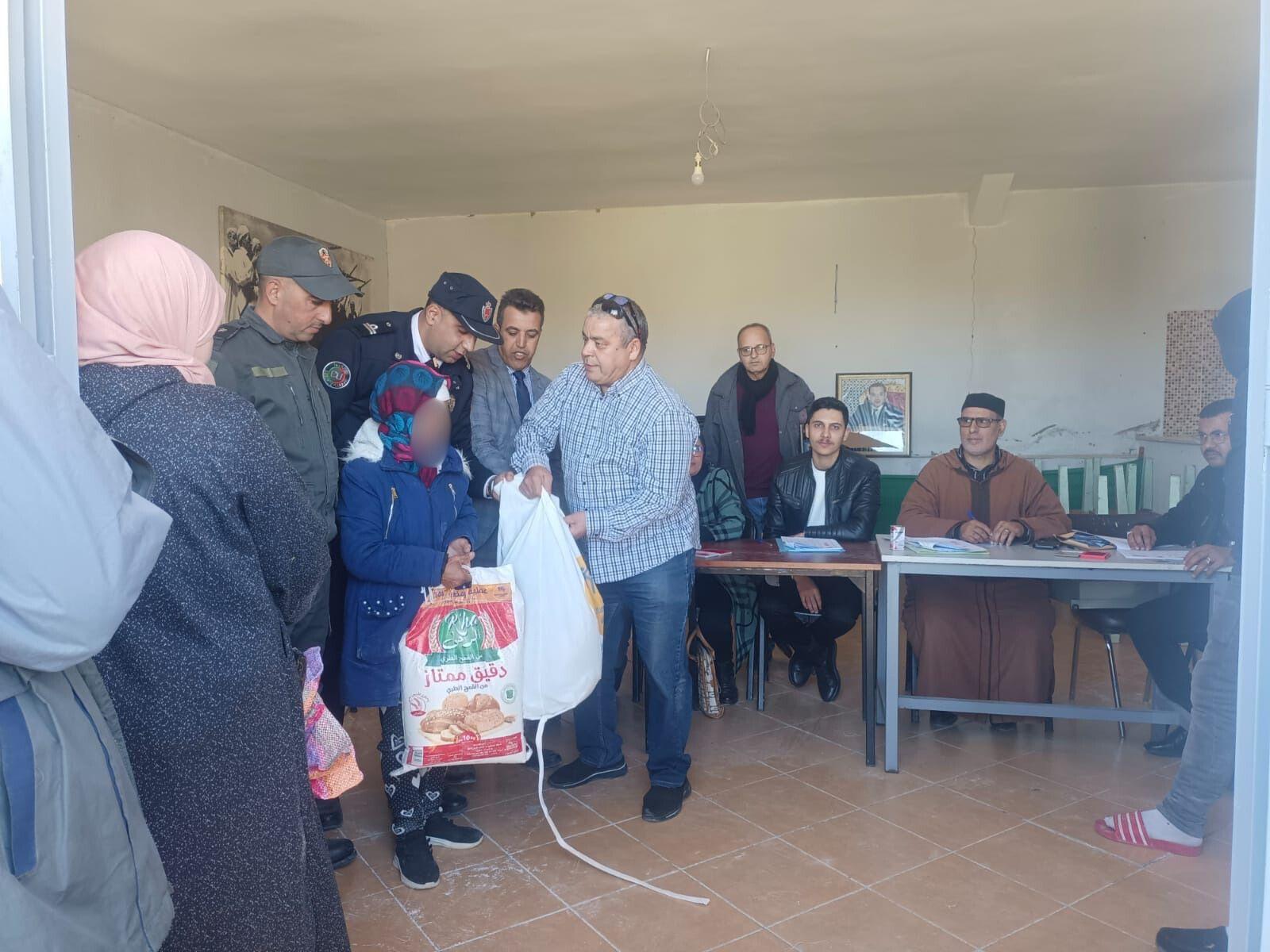 توزيع الدعم الغذائي بإقليم تازة بمناسبة شهر رمضان المبارك 1447ه