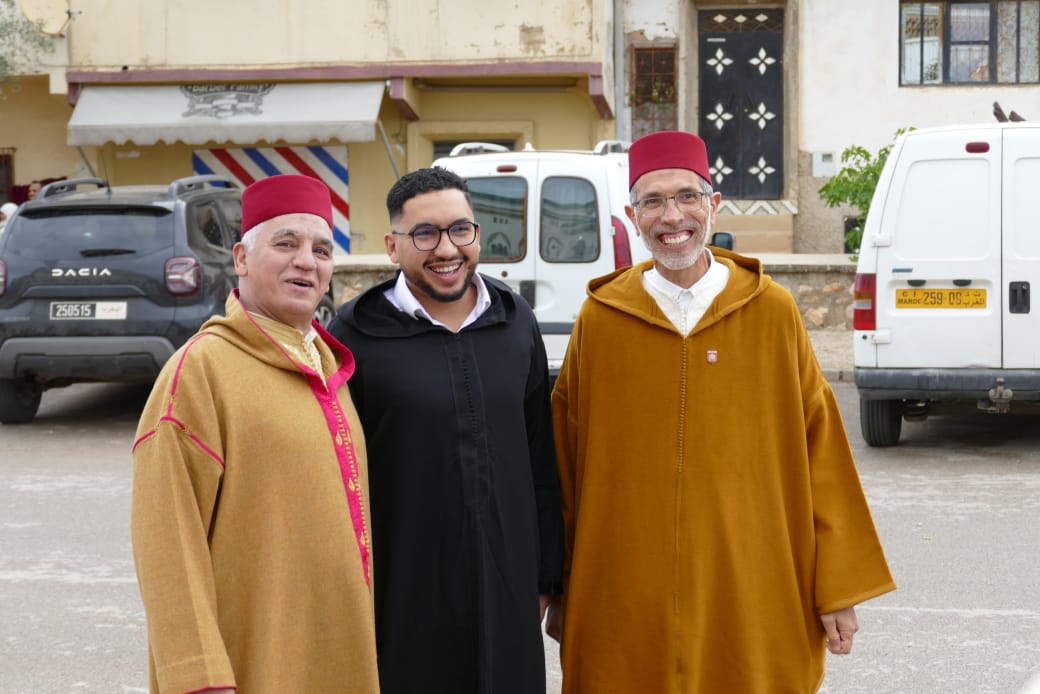 عامل عمالة مكناس يترأس صلاة عيد الفطر بمسجد محمد السادس وسط حضور رسمي ومكثف للمصلين عامل عمالة مكناس يترأس صلاة عيد الفطر بمسجد محمد السادس وسط حضور رسمي ومكثف للمصلين