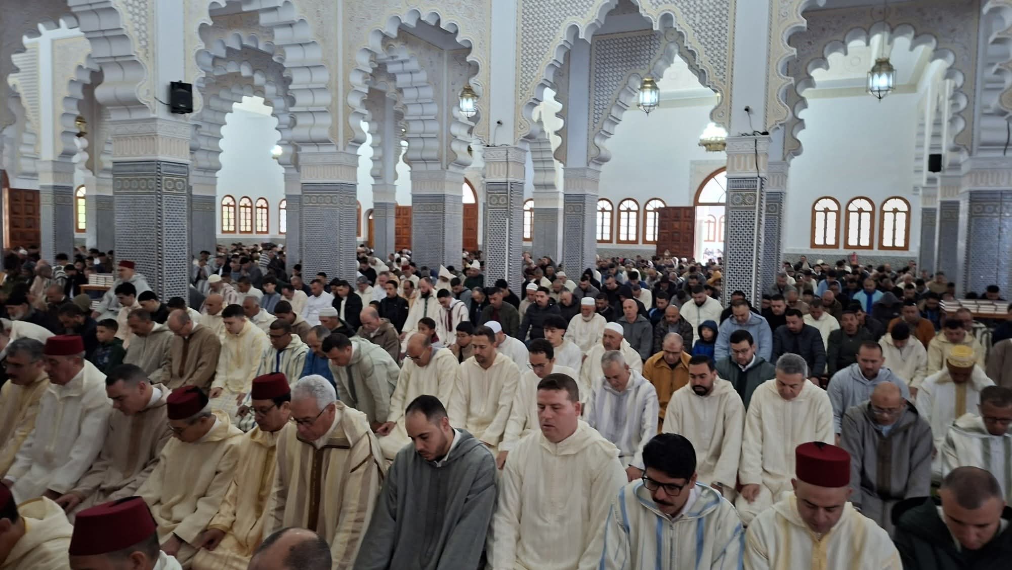الحسيمة تحتفي بعيد الفطر في أجواء إيمانية بمسجد محمد السادس الحسيمة تحتفي بعيد الفطر في أجواء إيمانية بمسجد محمد السادس