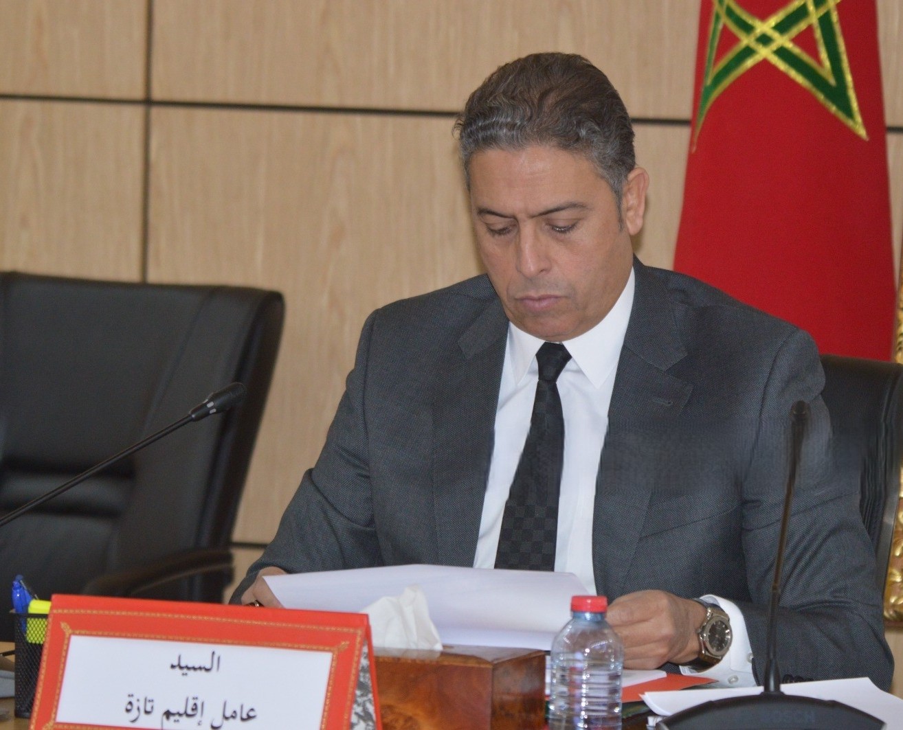 عامل إقليم تازة يؤشر على تعيينات جديدة على رأس الأقسام والمصالح التابعة للكتابة العامة للعمالة.