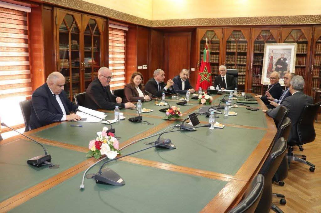 لقاء وزاري بالرباط يبحث تسريع فك العزلة عن العالم القروي بالحسيمة وتعزيز البنية التحتية لقاء وزاري بالرباط يبحث تسريع فك العزلة عن العالم القروي بالحسيمة وتعزيز البنية التحتية