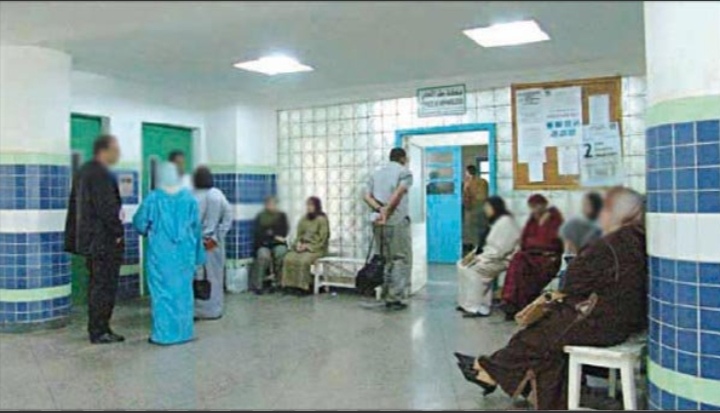 الصحة في المغرب بين الوعود الحكومية ومعاناة المواطن على أسرة المستعجلات.