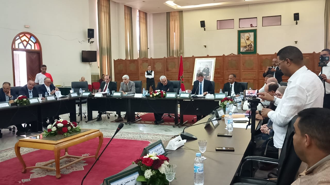 المجلس الإقليمي لعمالة مكناس يصادق على عدة مشاريع تنموية استراتيجية المجلس الإقليمي لعمالة مكناس يصادق على عدة مشاريع تنموية استراتيجية