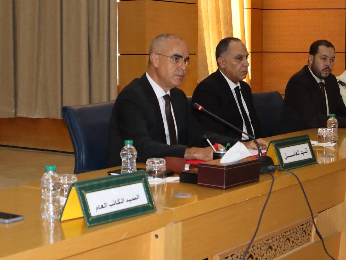 عامل إقليم جرسيف يشرف على تنصيب رجال السلطة الجدد ويدعو إلى ترسيخ إدارة القرب وخدمة المواطن عامل إقليم جرسيف يشرف على تنصيب رجال السلطة الجدد ويدعو إلى ترسيخ إدارة القرب وخدمة المواطن