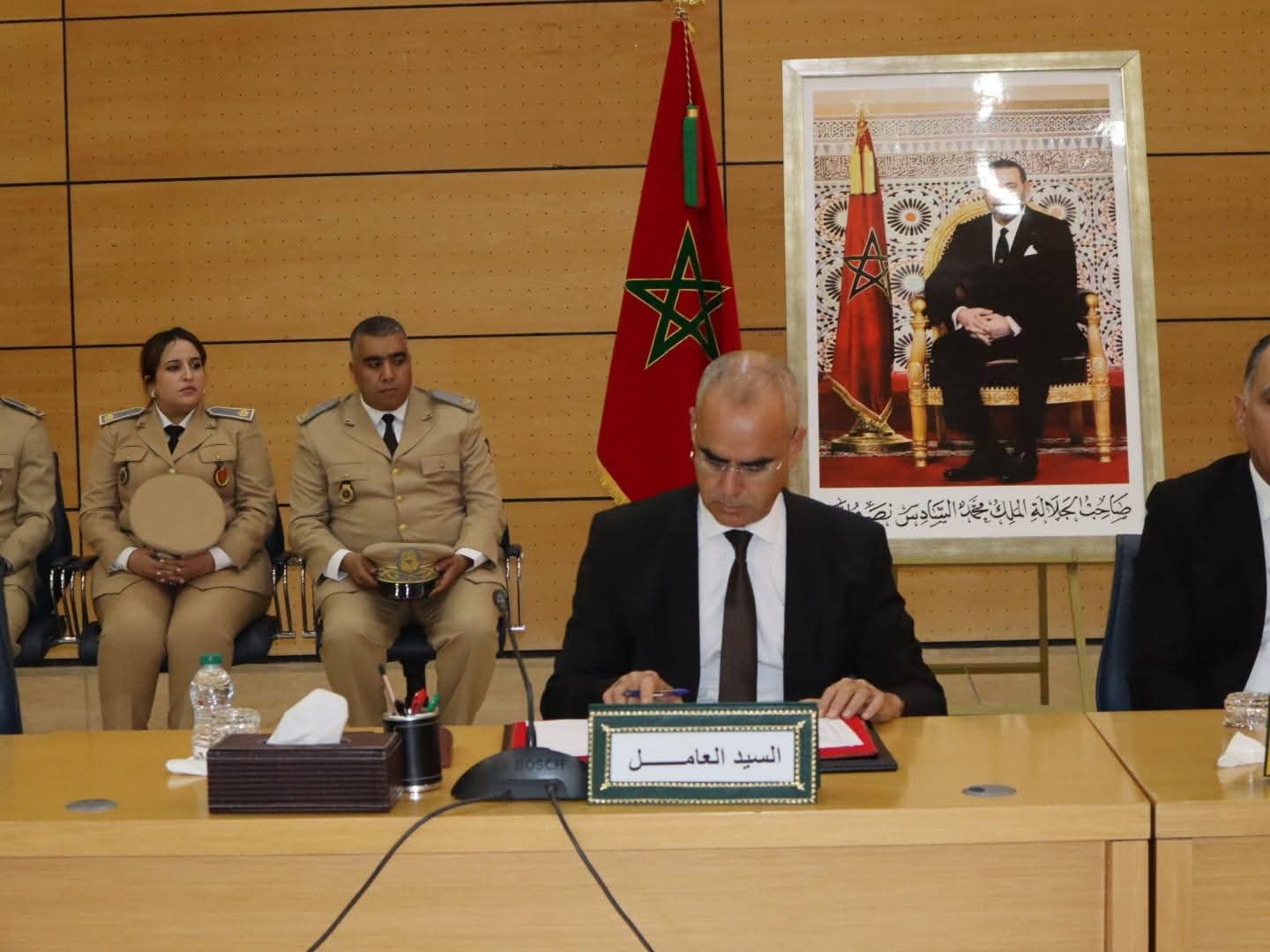 عامل إقليم جرسيف يشرف على تنصيب رجال السلطة الجدد ويدعو إلى ترسيخ إدارة القرب وخدمة المواطن عامل إقليم جرسيف يشرف على تنصيب رجال السلطة الجدد ويدعو إلى ترسيخ إدارة القرب وخدمة المواطن