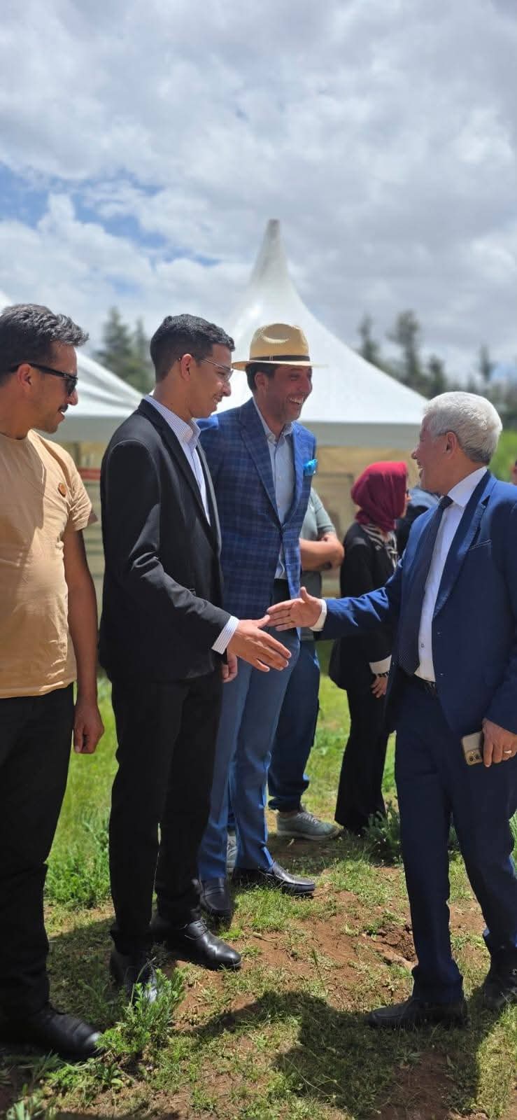 طه رياضي: أطمح إلى أن يصبح إقليم إفران قطبا وطنيا للسياحة والاستثمار... والتنمية يجب أن تشمل جميع مدنه وقراه طه رياضي: أطمح إلى أن يصبح إقليم إفران قطبا وطنيا للسياحة والاستثمار... والتنمية يجب أن تشمل جميع مدنه وقراه