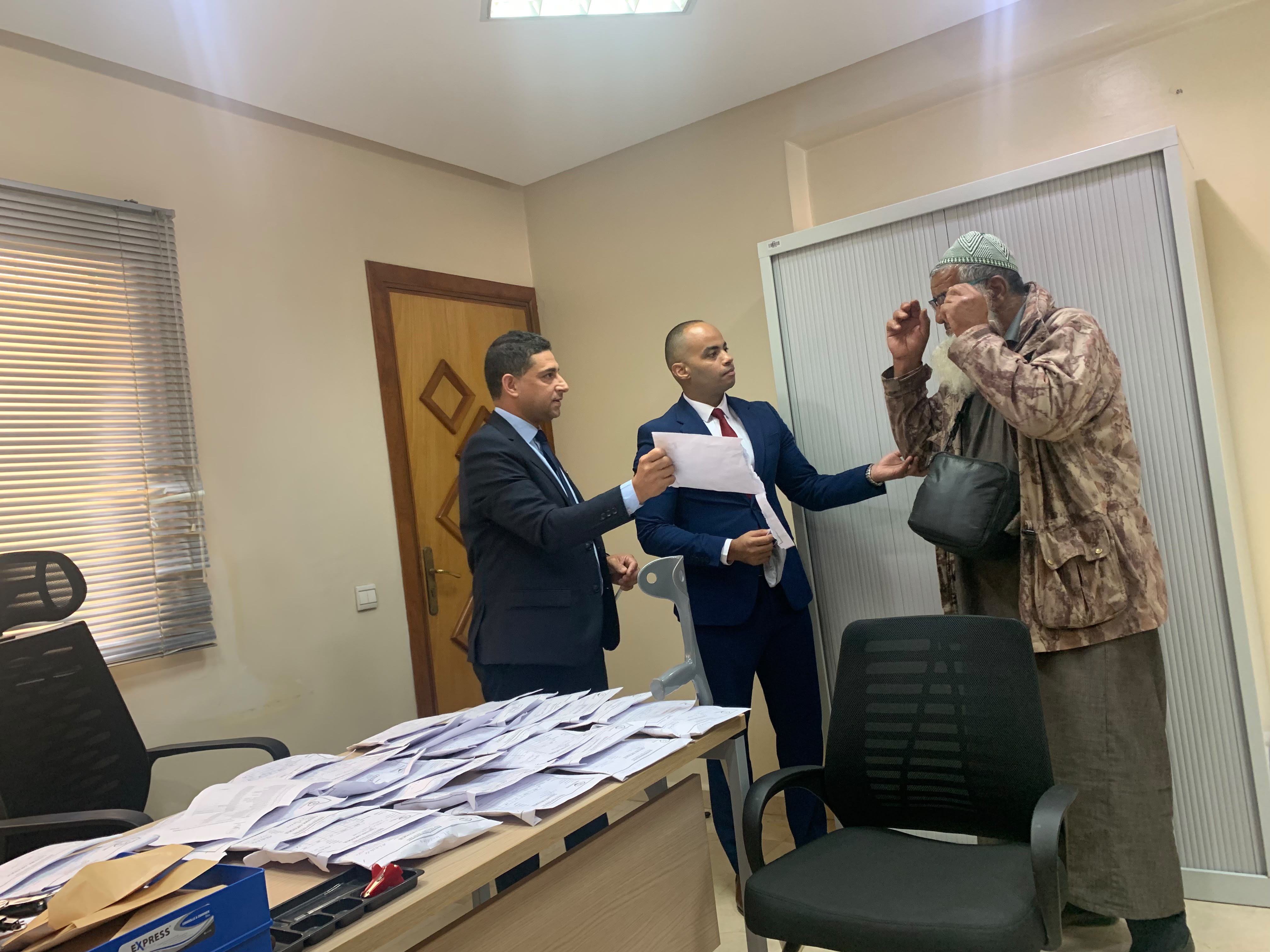 الحسيمة.. التعاضدية العامة لموظفي الإدارات العمومية توزع نظارات طبية وأطقما للأسنان