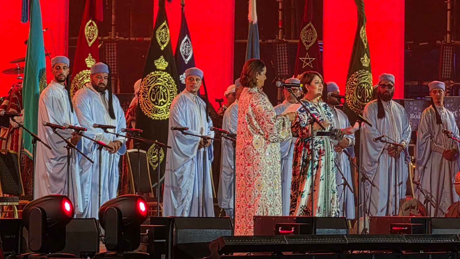 مكناس: مهرجان عيساوة الدلالة الفنية والثقافية التي أخرجت المدينة من رُوتينها اليومي. مكناس: مهرجان عيساوة الدلالة الفنية والثقافية التي أخرجت المدينة من رُوتينها اليومي.