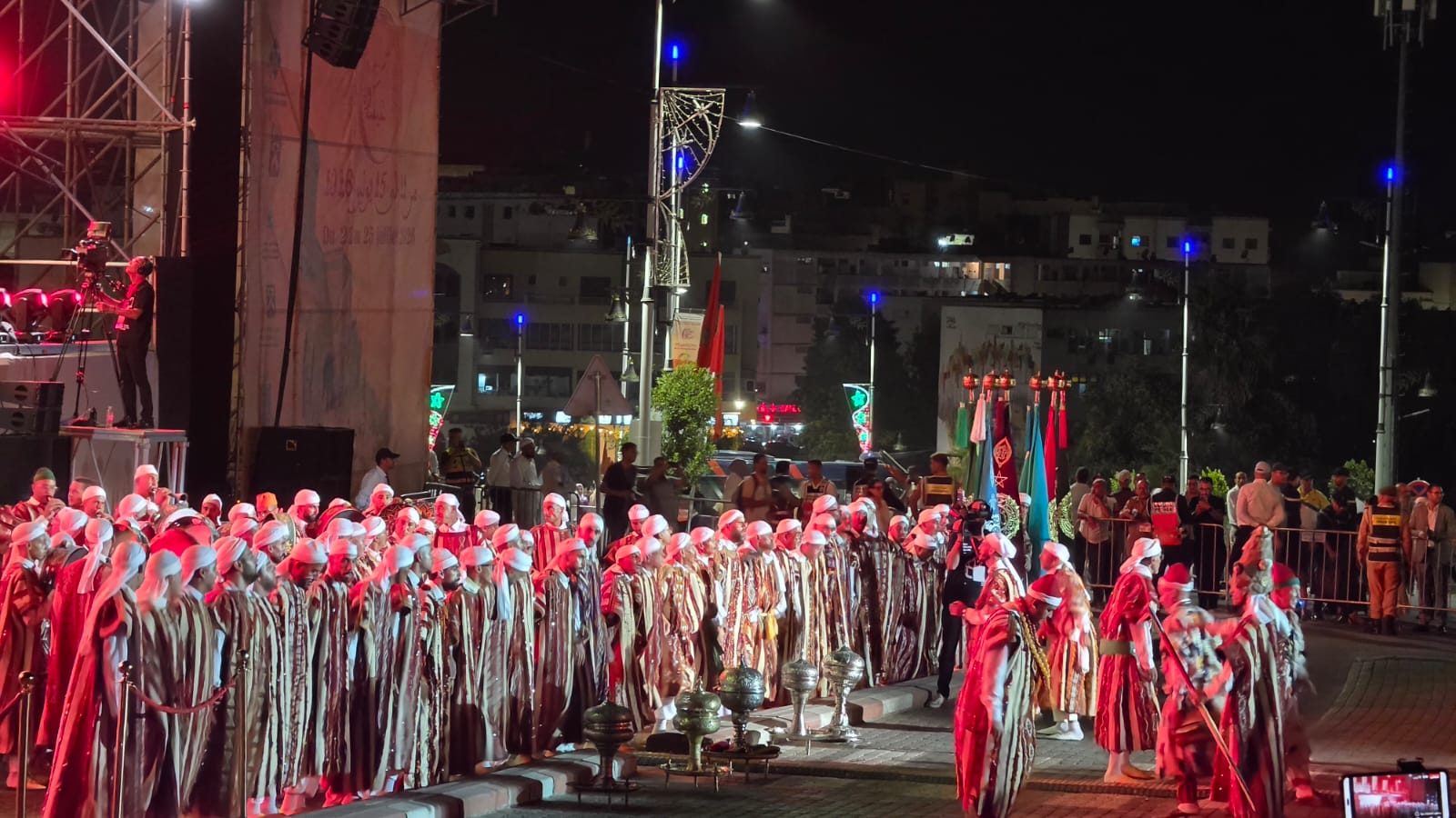 مكناس: مهرجان عيساوة الدلالة الفنية والثقافية التي أخرجت المدينة من رُوتينها اليومي. مكناس: مهرجان عيساوة الدلالة الفنية والثقافية التي أخرجت المدينة من رُوتينها اليومي.