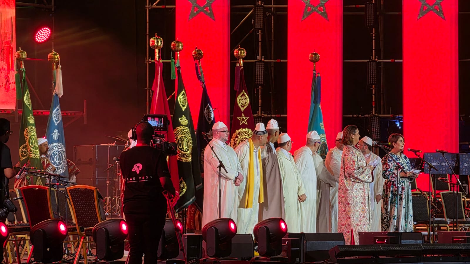 مكناس: مهرجان عيساوة الدلالة الفنية والثقافية التي أخرجت المدينة من رُوتينها اليومي. مكناس: مهرجان عيساوة الدلالة الفنية والثقافية التي أخرجت المدينة من رُوتينها اليومي.