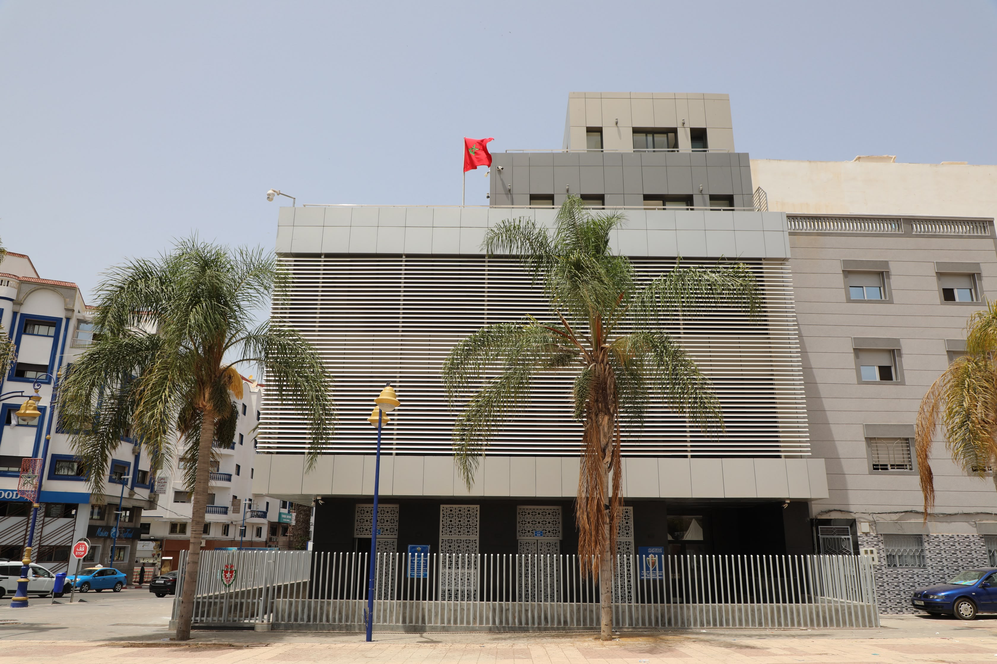 الحسيمة: تدشين مجمع أمني جديد تابع للأمن الجهوي، تعزيزاً للبنية التحتية وتجويداً للخدمات الحسيمة: تدشين مجمع أمني جديد تابع للأمن الجهوي، تعزيزاً للبنية التحتية وتجويداً للخدمات