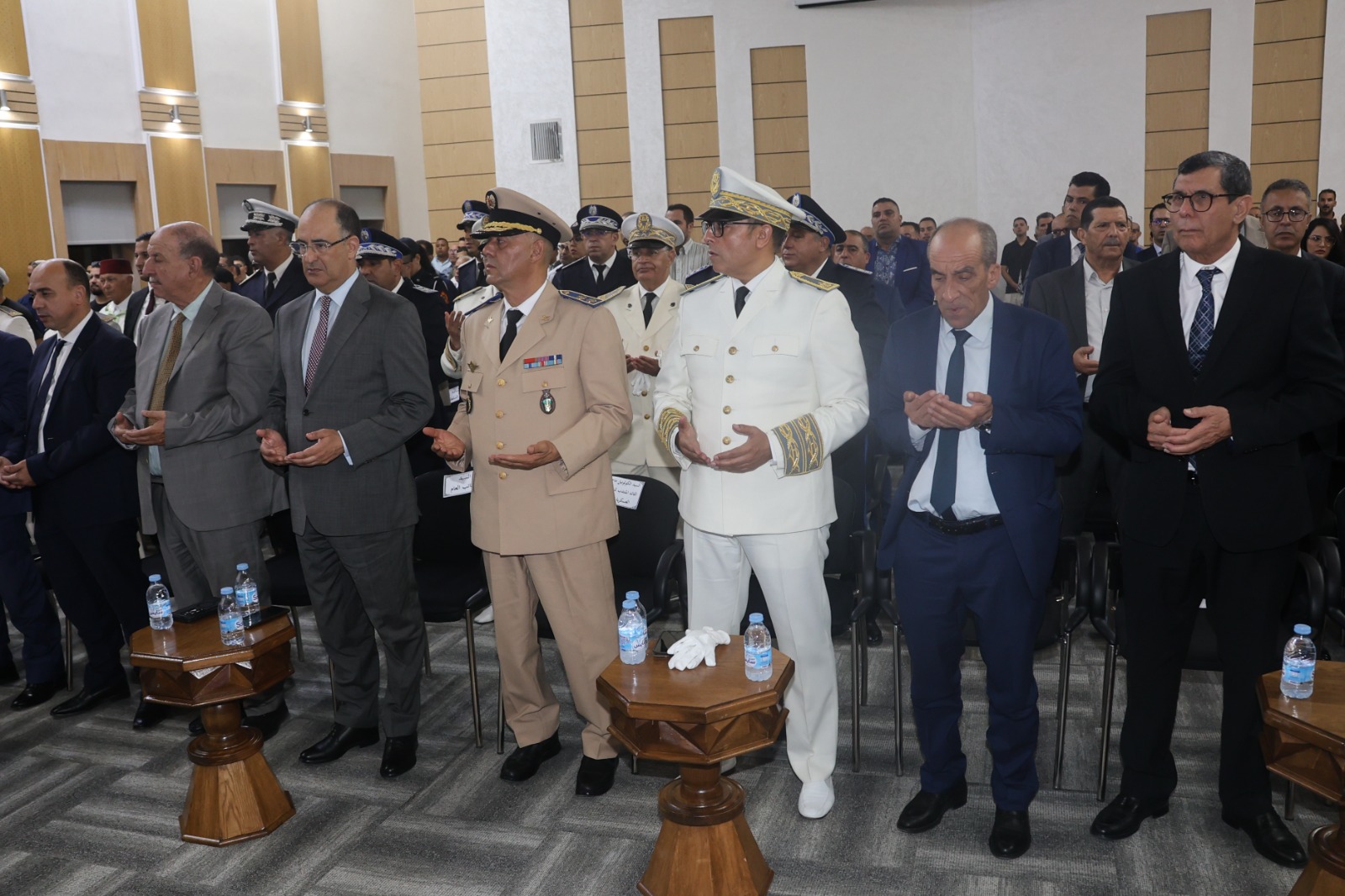 عامل إقليم تازة يترأس مراسيم الاحتفاء بعيد العرش ويشرف على توشيح موظفين بأوسمة ملكية عامل إقليم تازة يترأس مراسيم الاحتفاء بعيد العرش ويشرف على توشيح موظفين بأوسمة ملكية