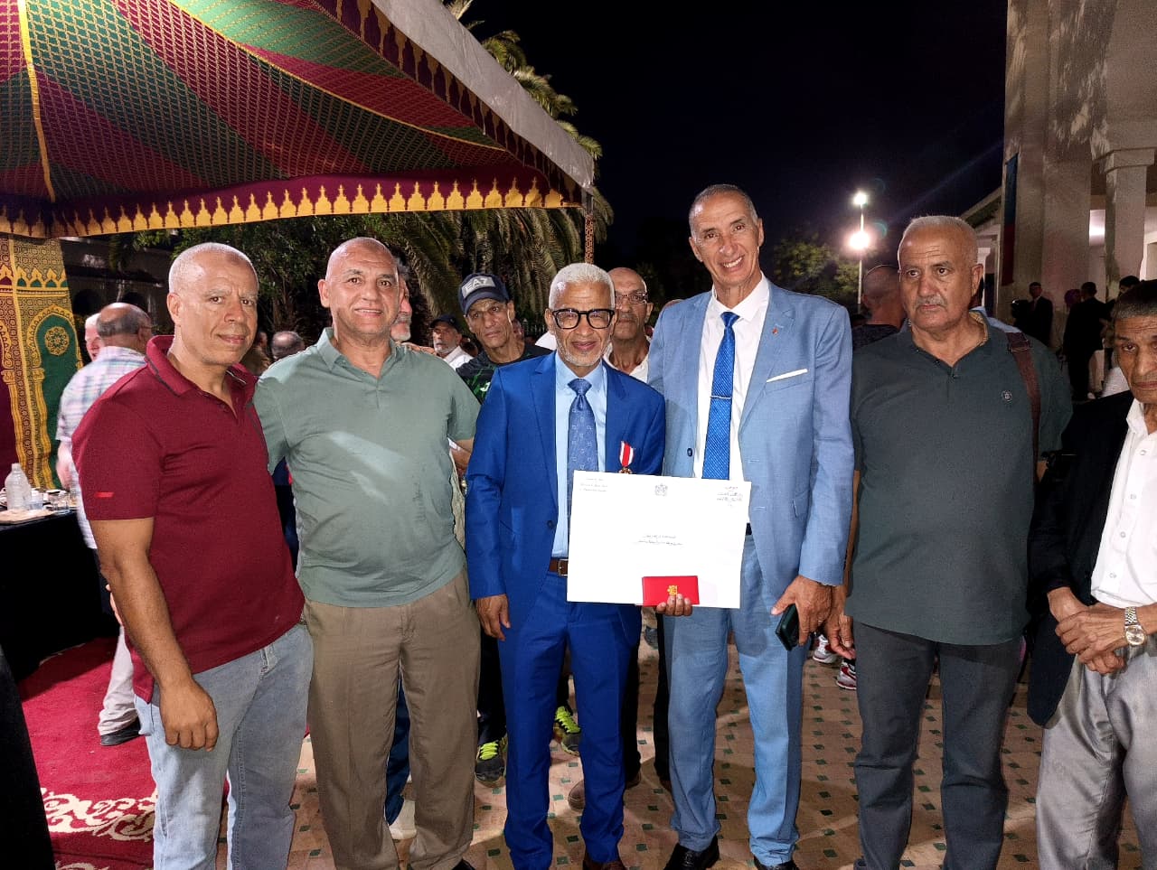 عامل عمالة مكناس يترأس حفل الإنصات للخطاب الملكي بمناسبة الذكرى الـ27 لعيد العرش عامل عمالة مكناس يترأس حفل الإنصات للخطاب الملكي بمناسبة الذكرى الـ27 لعيد العرش