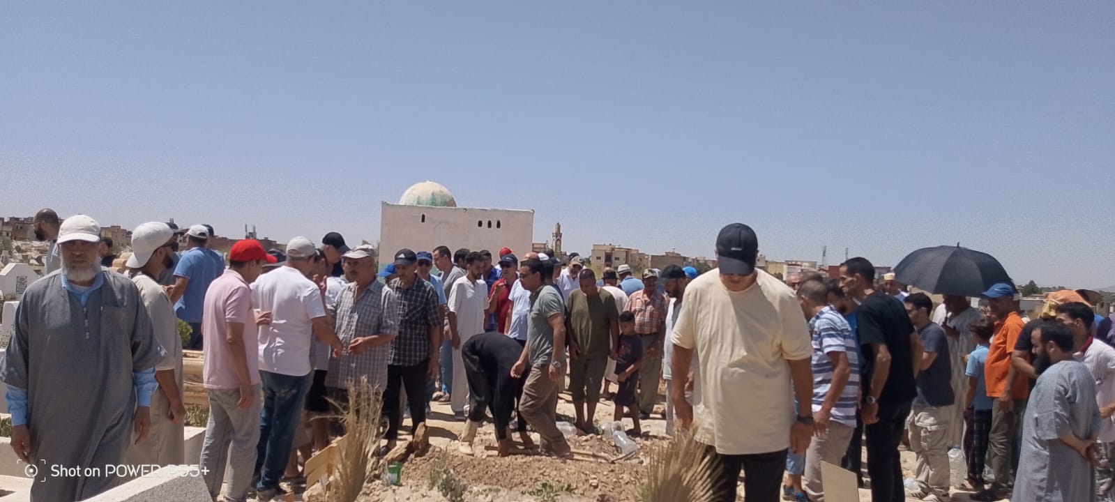 أوراق الرعيل الأول لأسرة الصحة بمكناس تتساقط تباعا ... وبرحيل الحاج الطيب لحرش تطوى صفحة من صفحات الوفاء والعطاء أوراق الرعيل الأول لأسرة الصحة بمكناس تتساقط تباعا ... وبرحيل الحاج الطيب لحرش تطوى صفحة من صفحات الوفاء والعطاء