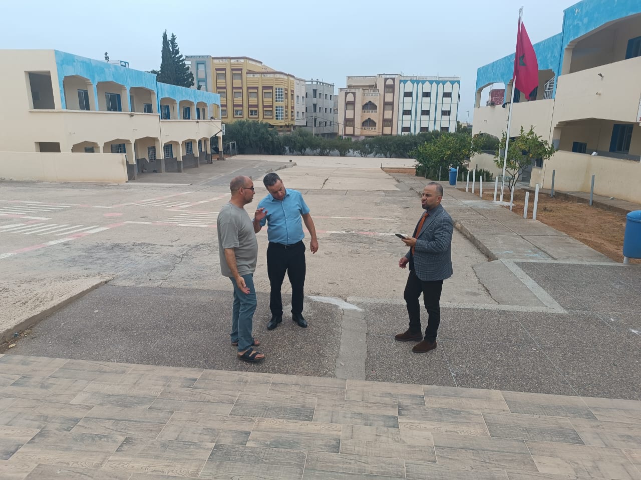 بوشامة يقود تعبئة استباقية بالحسيمة لإنجاح الدخول المدرسي.. تنسيق ميداني ومواكبة مستمرة استعداداً لموسم 2026/2027 بوشامة يقود تعبئة استباقية بالحسيمة لإنجاح الدخول المدرسي.. تنسيق ميداني ومواكبة مستمرة استعداداً لموسم 2026/2027