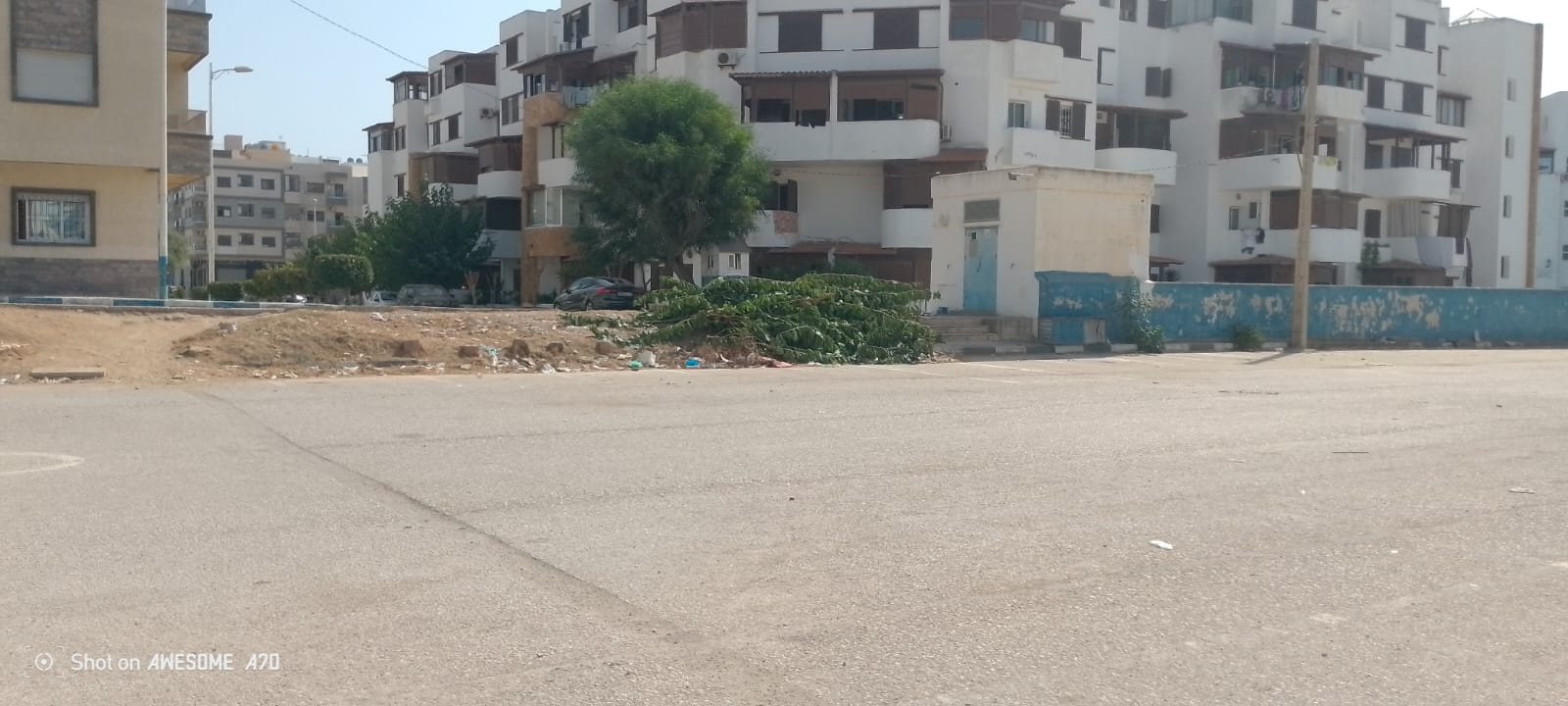 مارتيل.. إزالة الأعشاب من المجمعات السكنية تثير تساؤلات حول مصير مخلفاتها مارتيل.. إزالة الأعشاب من المجمعات السكنية تثير تساؤلات حول مصير مخلفاتها