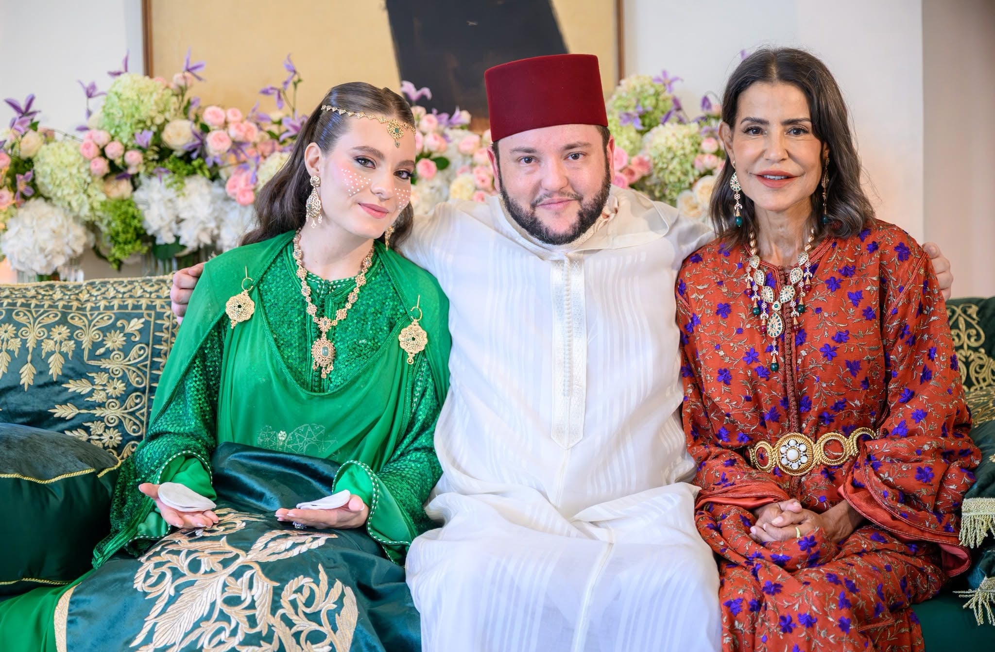 بمباركة من صاحب الجلالة الملك محمد السادس، عقد قران مولاي إدريس الفيلالي، نجل صاحبة السمو الملكي الأميرة للا مريم، بالشابة المصونة أحلام أومحا