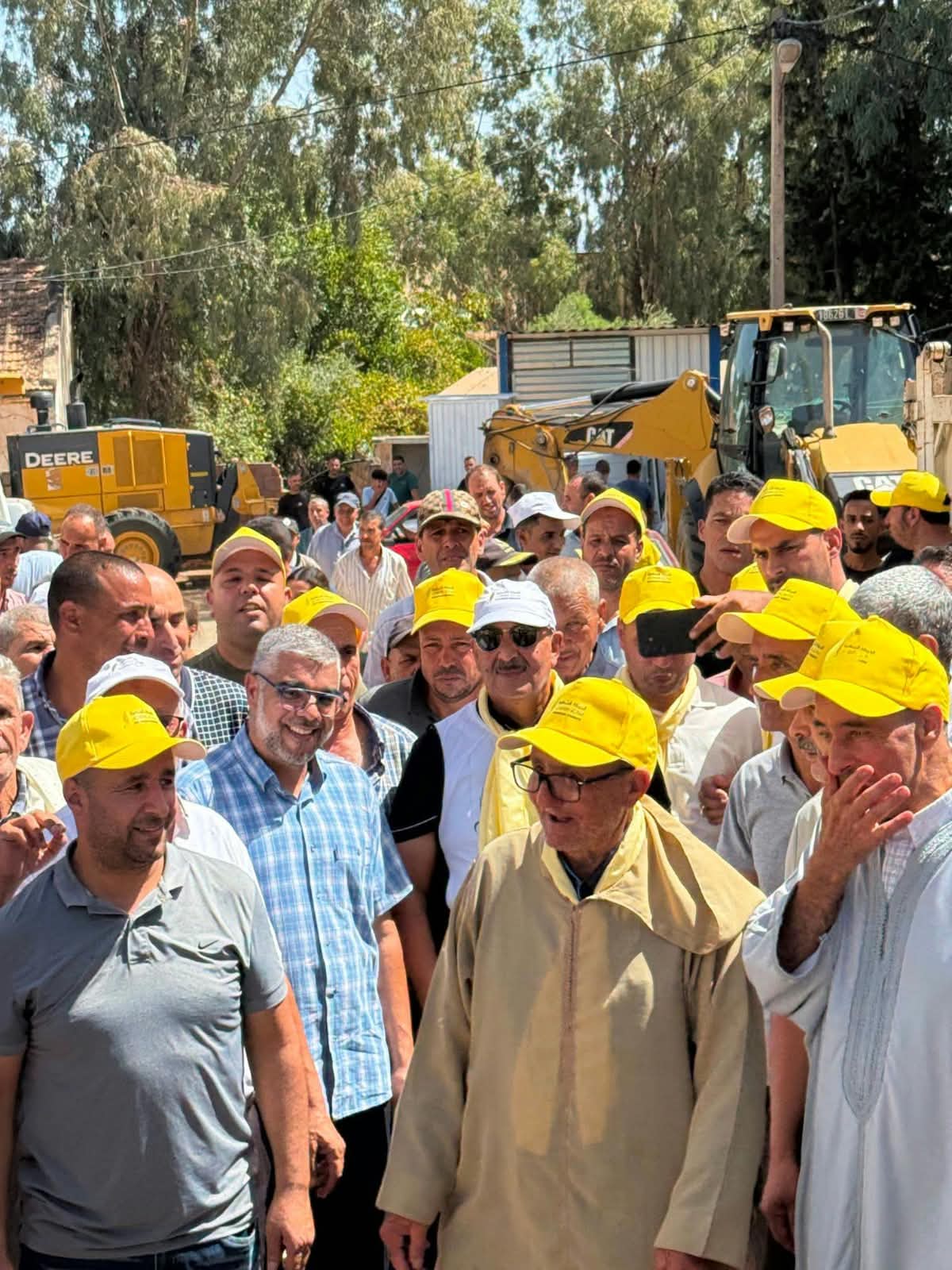 الحركة الشعبية تتصدر المشهد الانتخابي بأكاون.. إنزال جماهيري كبير بقيادة الدكتور محمد الأعرج الحركة الشعبية تتصدر المشهد الانتخابي بأكاون.. إنزال جماهيري كبير بقيادة الدكتور محمد الأعرج