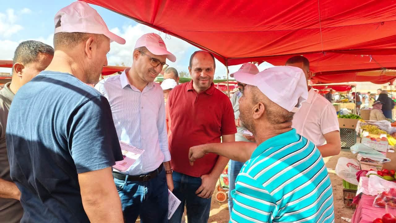محمادي توحتوح يحل بسوق سلوان في إطار حملته الانتخابية . محمادي توحتوح يحل بسوق سلوان في إطار حملته الانتخابية .