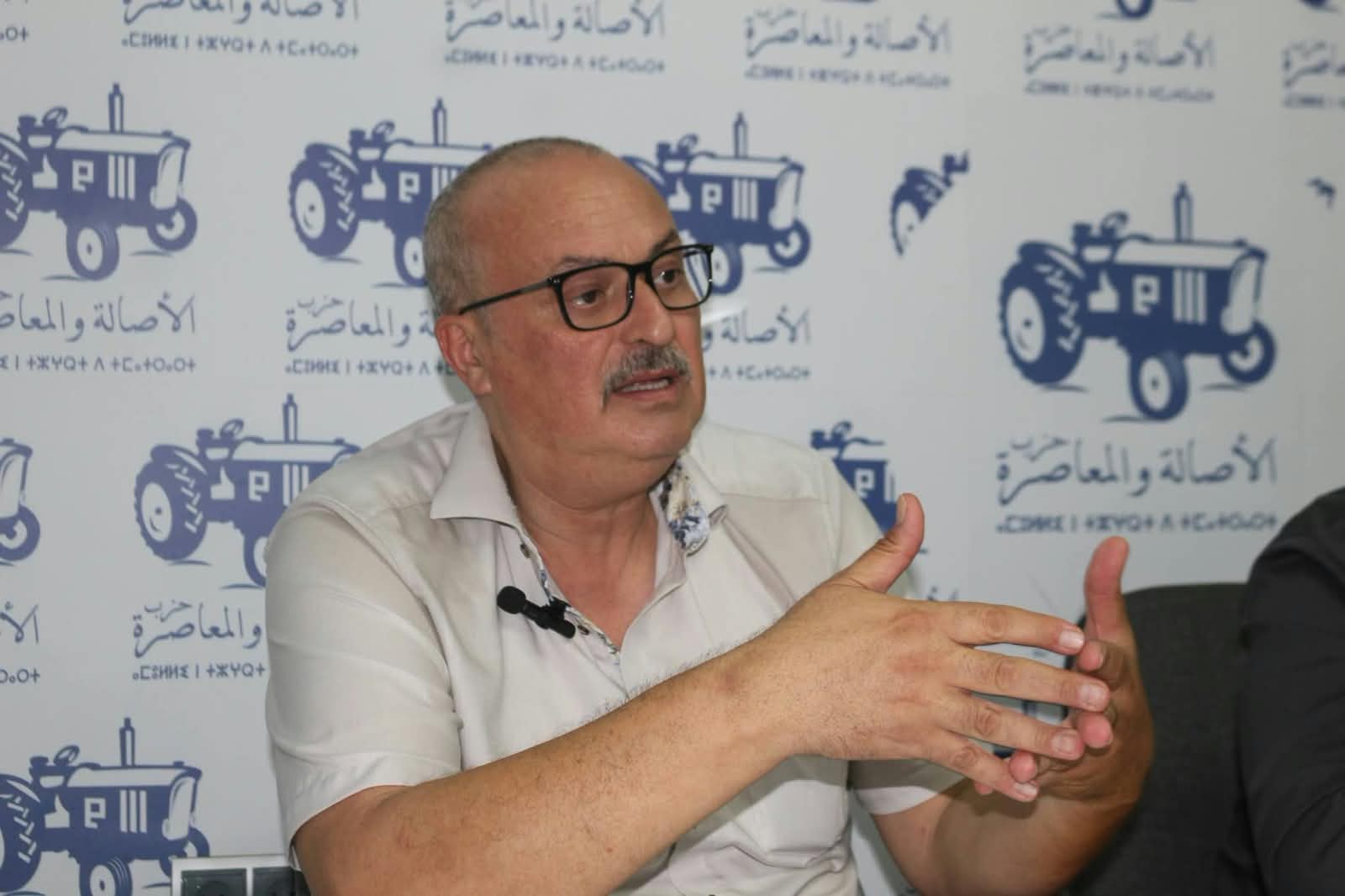 الحسيمة.. «الأصالة والمعاصرة» يعرض برنامجه للولاية التشريعية المقبلة ويستعرض حصيلة محمد الحموتي الحسيمة.. «الأصالة والمعاصرة» يعرض برنامجه للولاية التشريعية المقبلة ويستعرض حصيلة محمد الحموتي