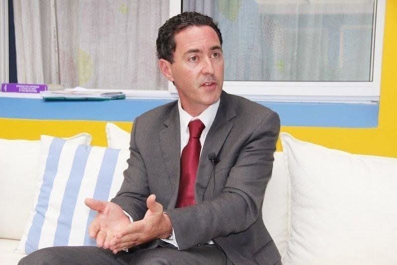 عمر بلافريج يعود إلى الميدان من بوابة تيفلت بعد سنوات من الانسحاب عمر بلافريج يعود إلى الميدان من بوابة تيفلت بعد سنوات من الانسحاب