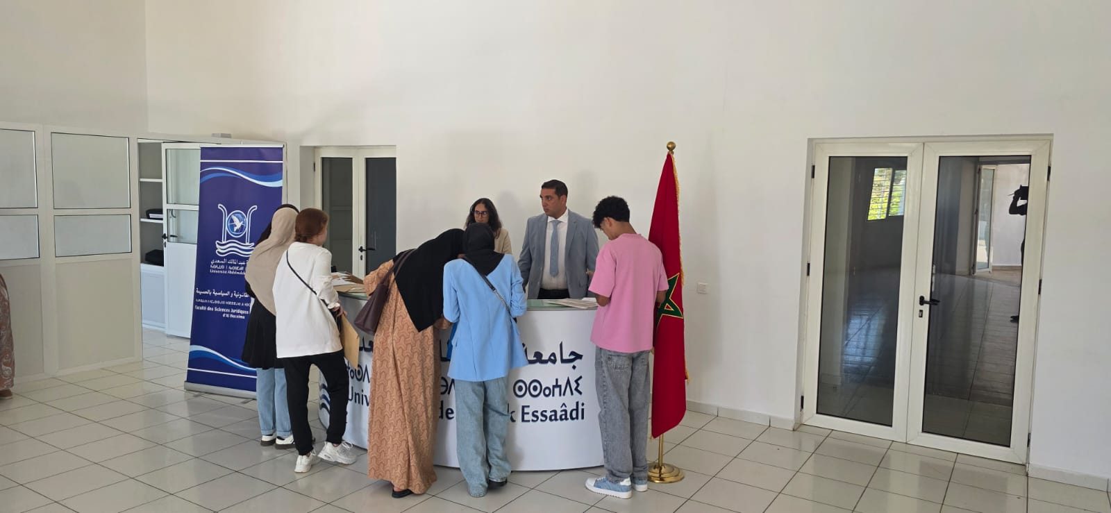 عملية التسجيل متواصلة بكلية العلوم القانونية والسياسية بالحسيمة عملية التسجيل متواصلة بكلية العلوم القانونية والسياسية بالحسيمة
